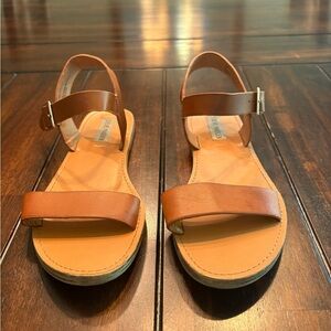 Steve Madden Women’s Brown Leather Flat Sandals size 9
